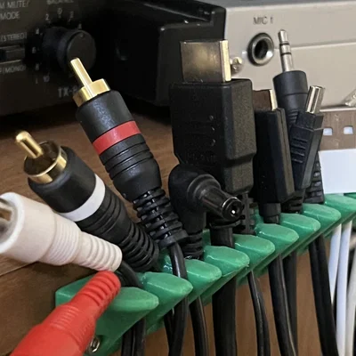 Giá đỡ cáp và dây điện treo tường cho 11 dây