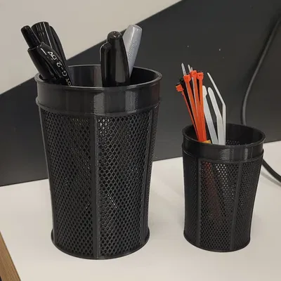 Thùng rác thành phố New York dùng làm đựng kẹo và bút