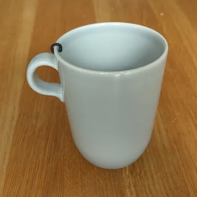 Cốc cà phê đánh dấu để phân biệt cốc của ai