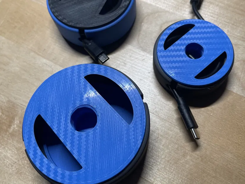 Cuộn cáp USB với tay cầm tích hợp - Image 1