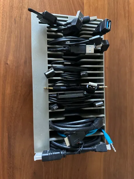 Hộp tổ chức cáp cho sạc và cáp USB - Image 1