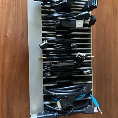 Hộp tổ chức cáp cho sạc và cáp USB