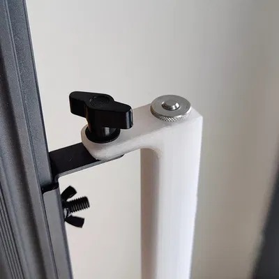 Giá đỡ đèn LED Showtec Pixelstrip 40 cho chân micro