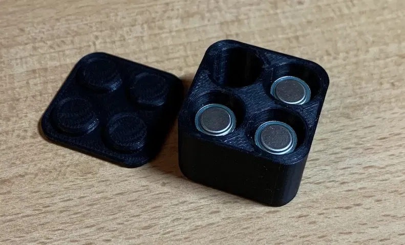 Hộp lưu trữ pin LR44 nhỏ gọn - Image 1