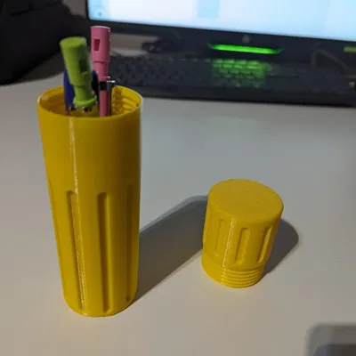 Bút chì đựng tiện lợi với thiết kế chống nước