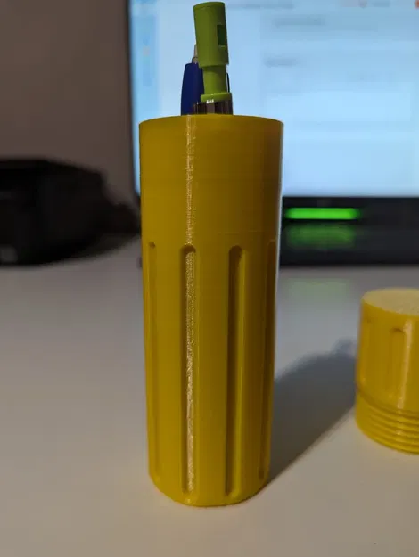 Bút chì đựng tiện lợi với thiết kế chống nước - Image 2