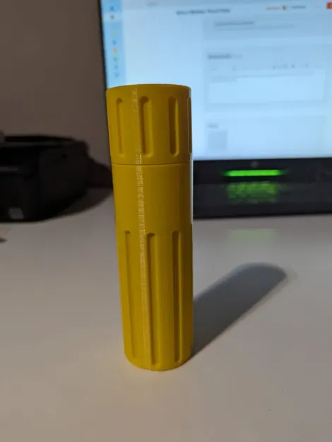 Bút chì đựng tiện lợi với thiết kế chống nước - Image 4