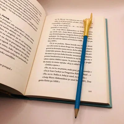 Bút chì đỉnh cao giúp tập trung cho trẻ em khi đọc sách