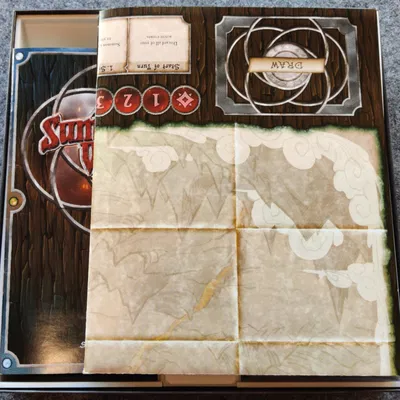 Hộp đựng cho bộ khởi đầu Summoner Wars phiên bản thứ hai