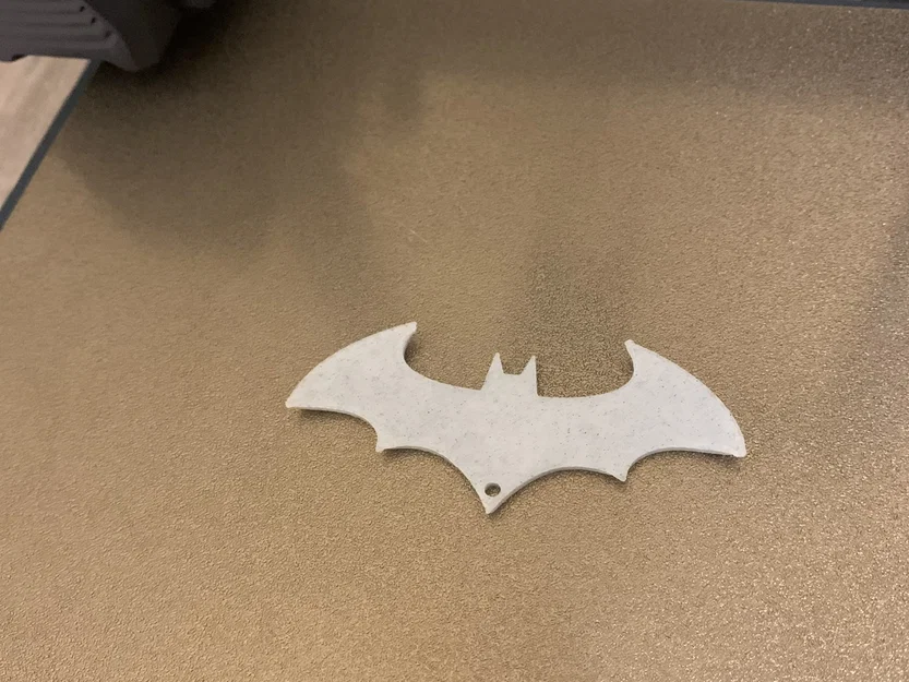 Móc khóa biểu tượng Batman - Batarang - Image 3