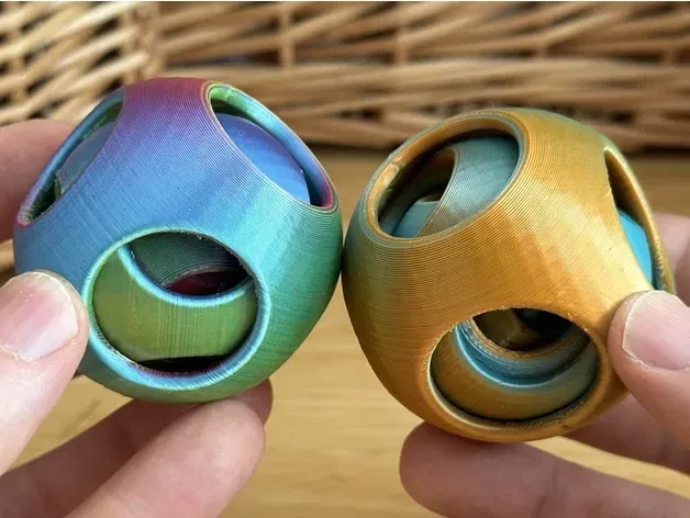 Bóng đố Trung Quốc độc đáo với thiết kế đa sắc - Image 1