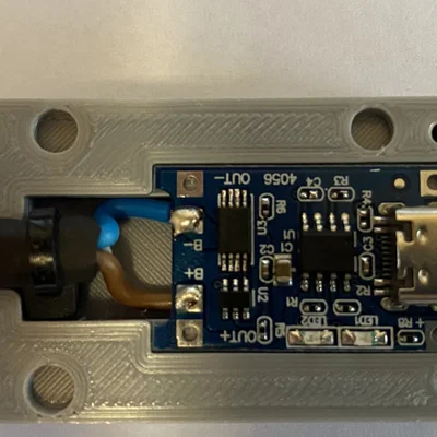 Sạc pin Li-ion 3,7v cho pin 18650 với thiết kế in 3D