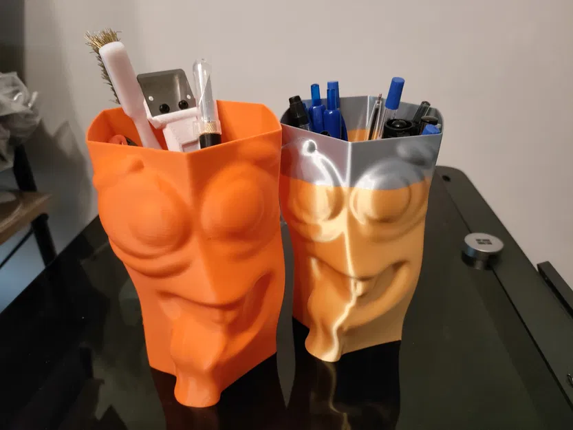 Giá đỡ bút sáng tạo theo phong cách bình hoa - Image 1