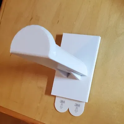 Giá đỡ cuộn dây sử dụng băng dính Command 3M