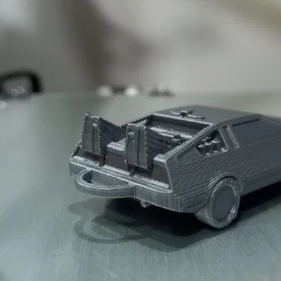 Chìa khóa Delorean in place từ phim Trở Về Tương Lai