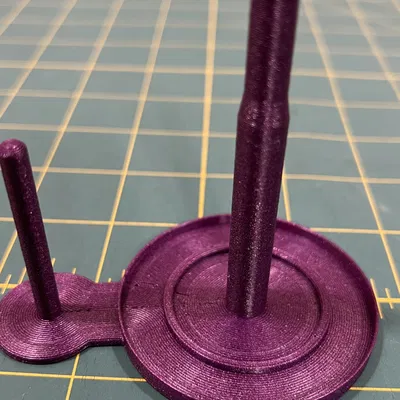 Giá đỡ cuộn chỉ và bobbin tiện lợi cho nghệ nhân