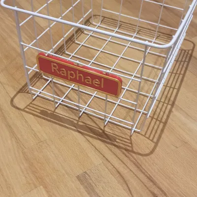 Thiết kế biển tên cho giỏ dây kim loại