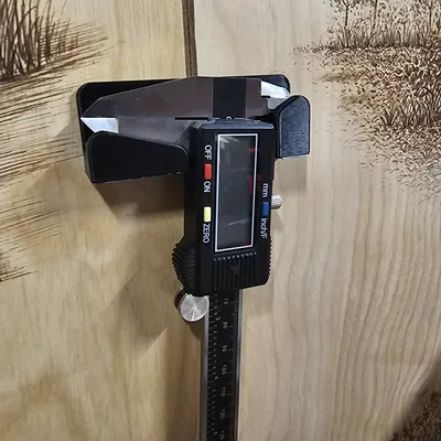 Giá đỡ thước kẹp với lỗ vít #6