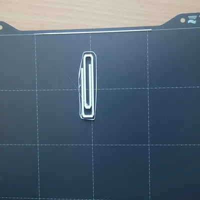 Kẹp giấy hình vuông cho văn phòng