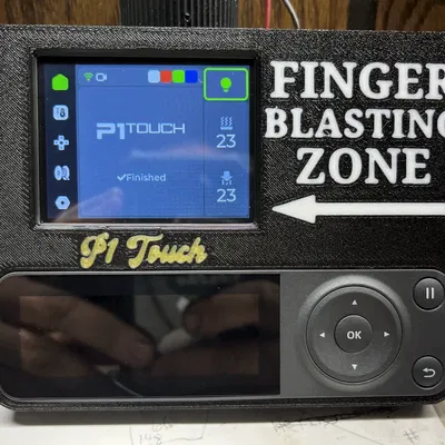 Mặt trước cảm ứng P1 "NON PC" với thiết kế độc đáo