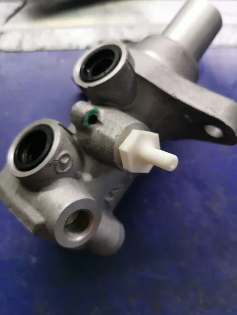 Bộ phận xả khí cho xi lanh chính M12x1 cho Mercedes ML550 - Image 1