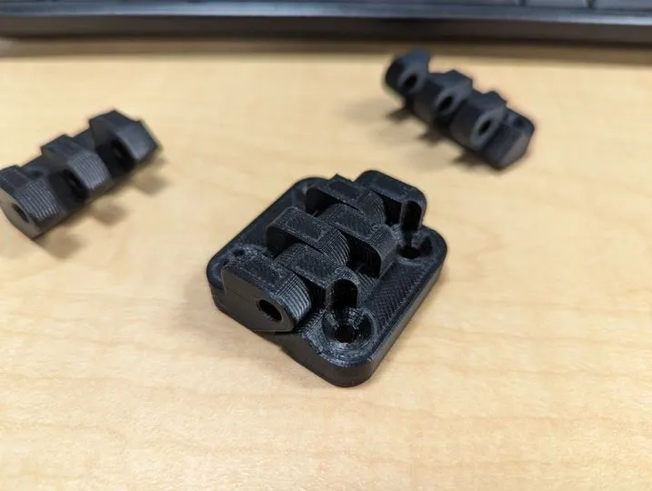 Bản lề giữ nắp mở ở góc 135 độ - Image 1