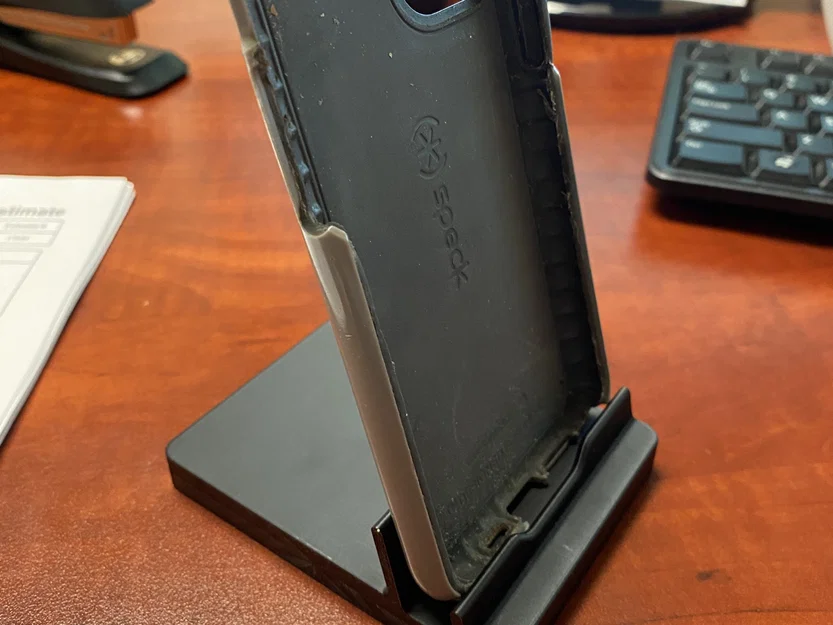 Giá đỡ điện thoại với thiết kế tiện lợi và chắc chắn - Image 3