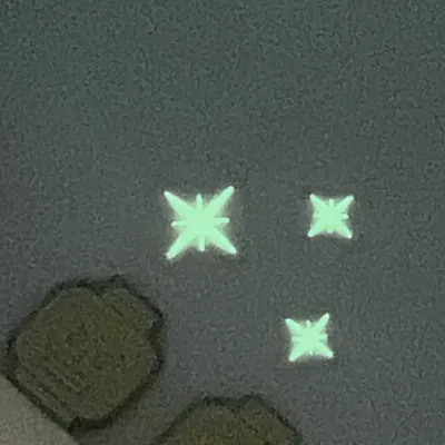 Ngôi sao thiết kế bán thực tế với ánh sáng phát quang