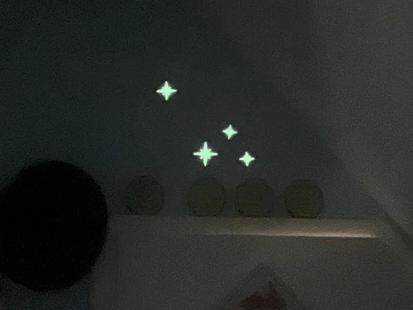 Ngôi sao thiết kế bán thực tế với ánh sáng phát quang - Image 3