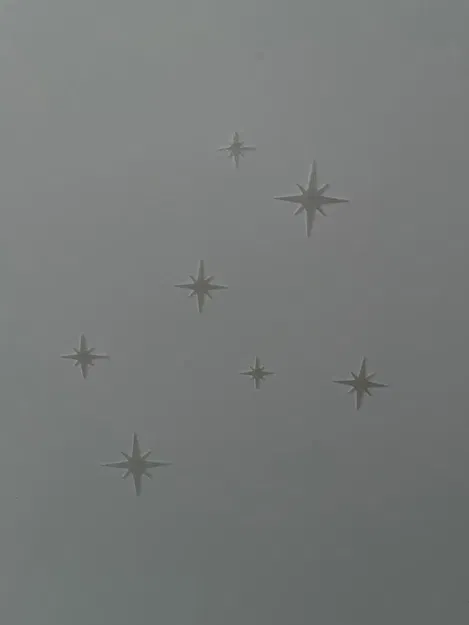 Ngôi sao thiết kế bán thực tế với ánh sáng phát quang - Image 8