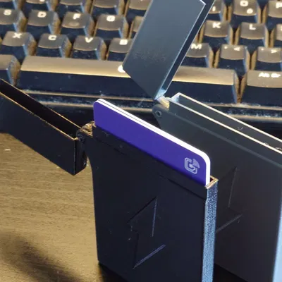 Giá đỡ thẻ sạc điện thoại cho xe điện