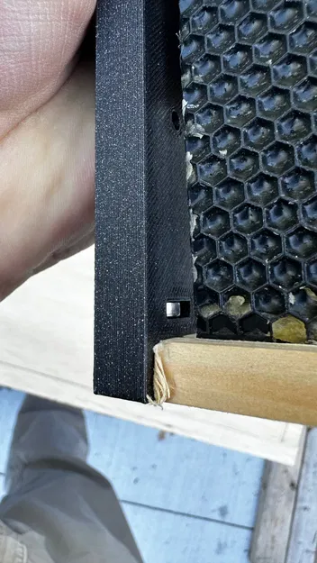 Giá đỡ bên sâu tự định vị cho tổ ong kiểu Langstroth - Image 3