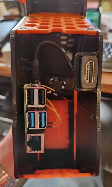 Vỏ máy tính chơi game phong cách Raspberry Pi 4 - Image 21