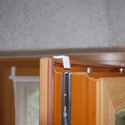 Giá treo rèm cửa sổ Haken với các kích thước lỗ 8mm và 10mm