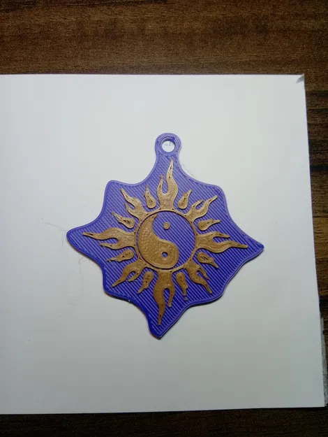 Bùa hộ mệnh in từ hai loại filament PLA khác nhau - Image 1