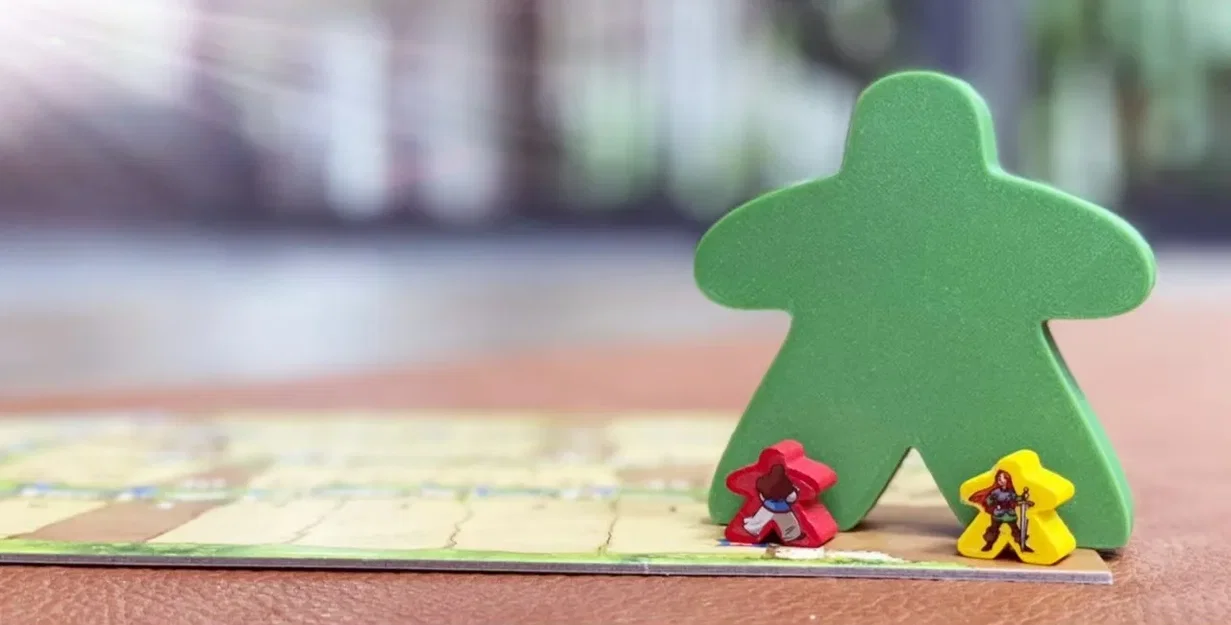 Hộp lưu trữ hình meeple cho trò chơi board game - Image 1