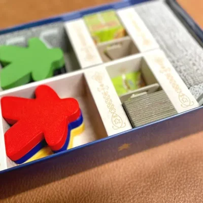 Hộp lưu trữ hình meeple cho trò chơi board game