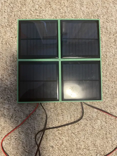 Hộp đựng và pin năng lượng mặt trời 95x95mm - Image 1