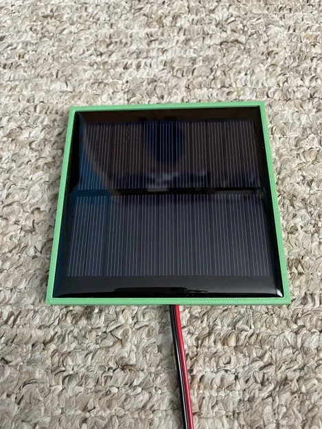 Hộp đựng và pin năng lượng mặt trời 95x95mm - Image 2