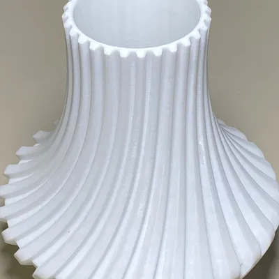 Bình hoa núi lửa với thiết kế ổn định và đẹp mắt