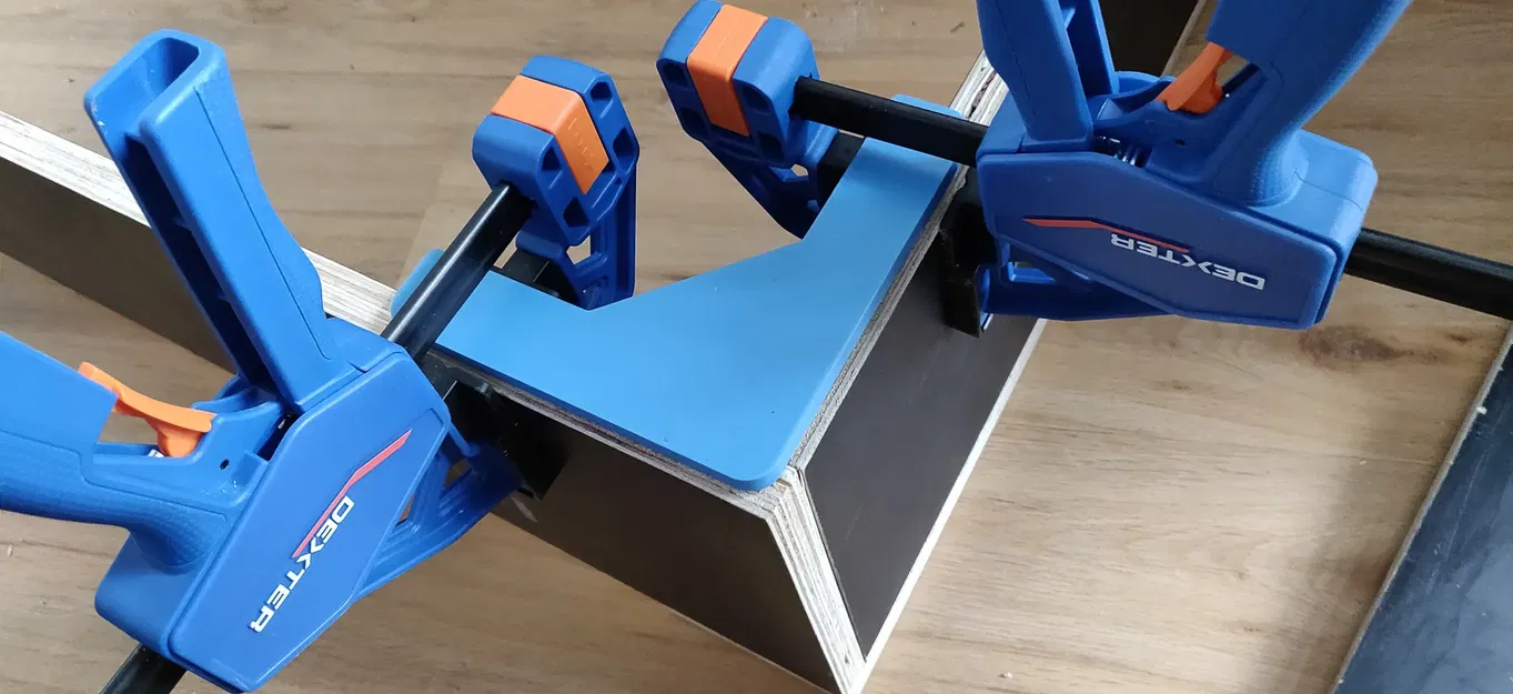 Kẹp vuông cho góc đơn giản - Image 1