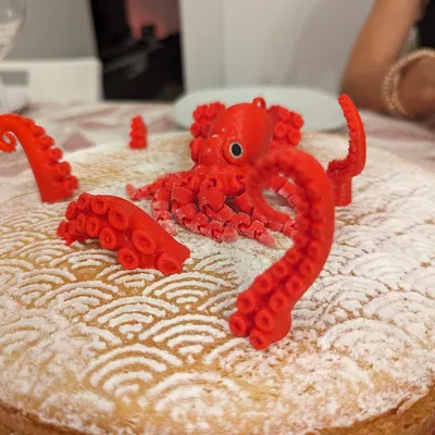 Bánh sinh nhật trang trí hình sóng