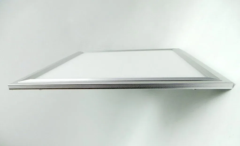 Đèn trần LED với hỗ trợ cảm biến PIR cho kho chứa - Image 7