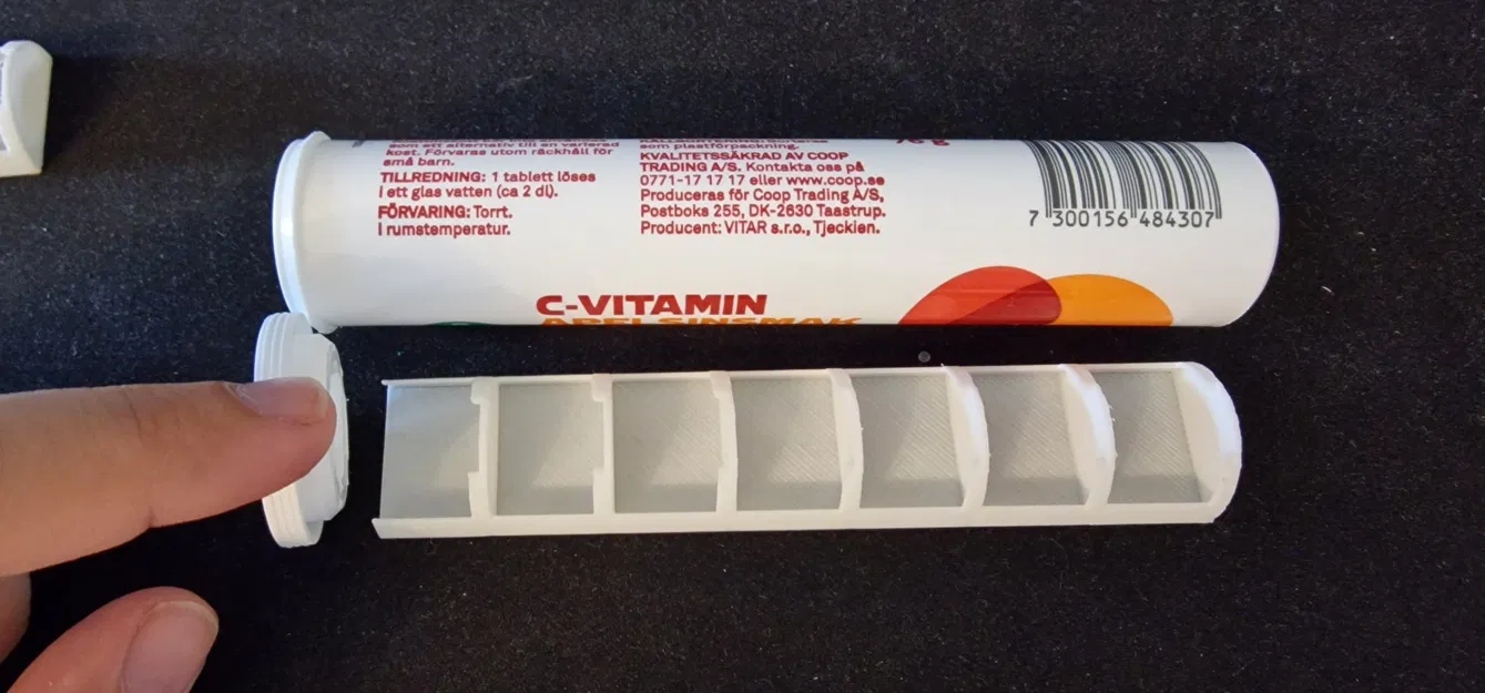 Ống đựng viên uống vitamin với ngăn chứa tiện lợi - Image 1