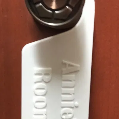 Mẫu treo cửa trống dễ tùy chỉnh cho phòng ngủ