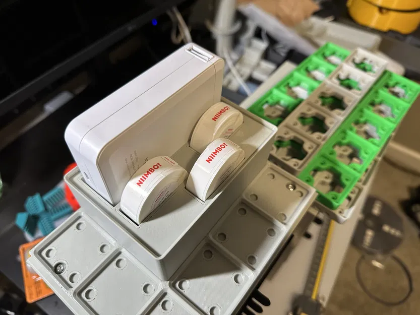 Giá đỡ nhãn Niimbot và khay Gridfinity cho nhãn - Image 1