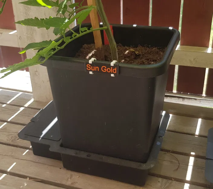 Giá đỡ và biển hiệu cho chậu AutoPot 15L tự tưới - Image 1