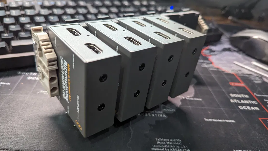 Giá đỡ chuyển đổi Blackmagic Micro trên thanh DIN - Image 1