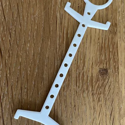 Quản lý cáp thông minh với cuộn giấy vệ sinh