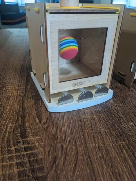 Mô hình trưng bày ngân hàng gương tháng 7 từ Crunch Labs - Image 1